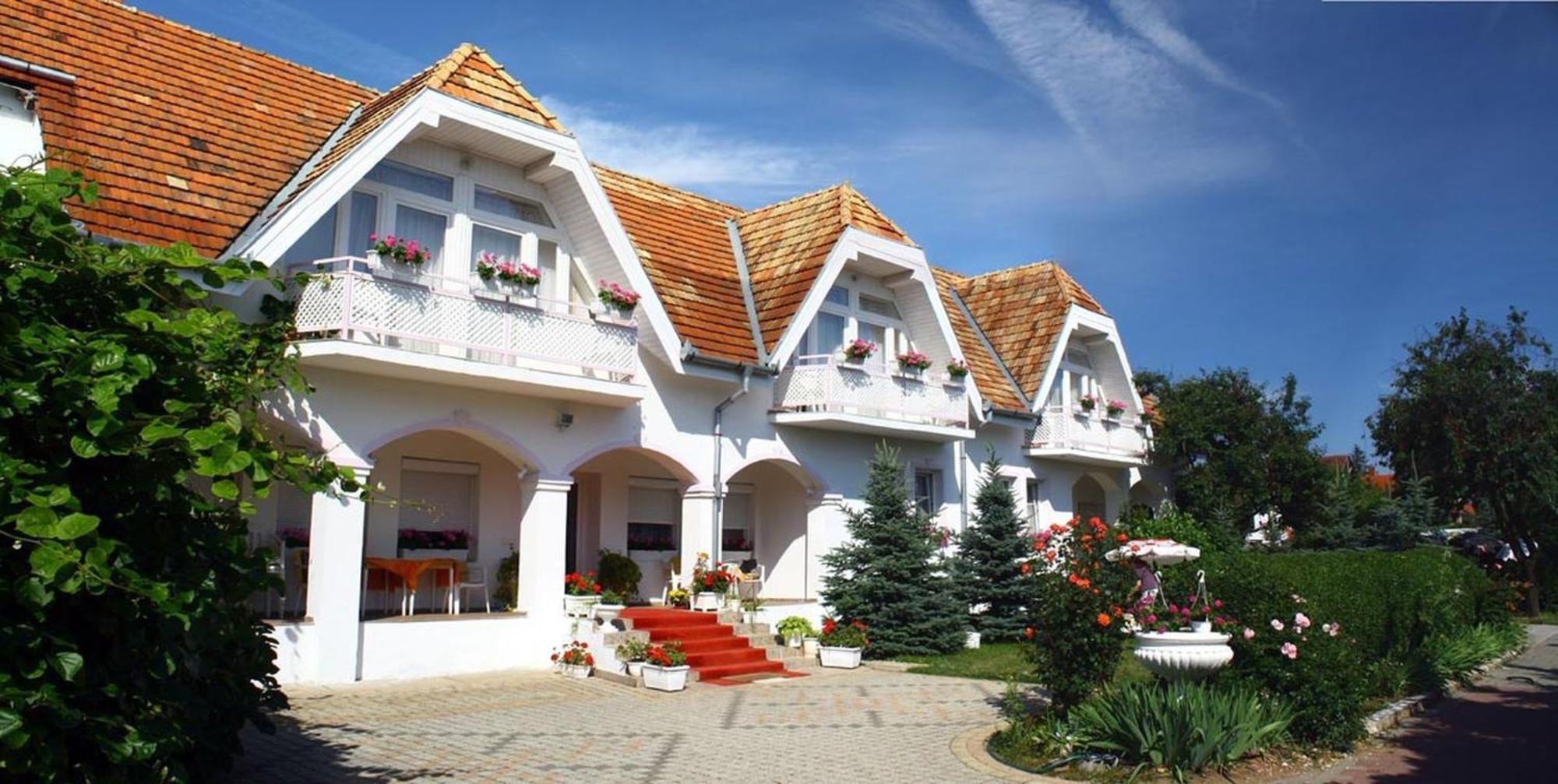 Pension Ovari Бік Екстер'єр фото